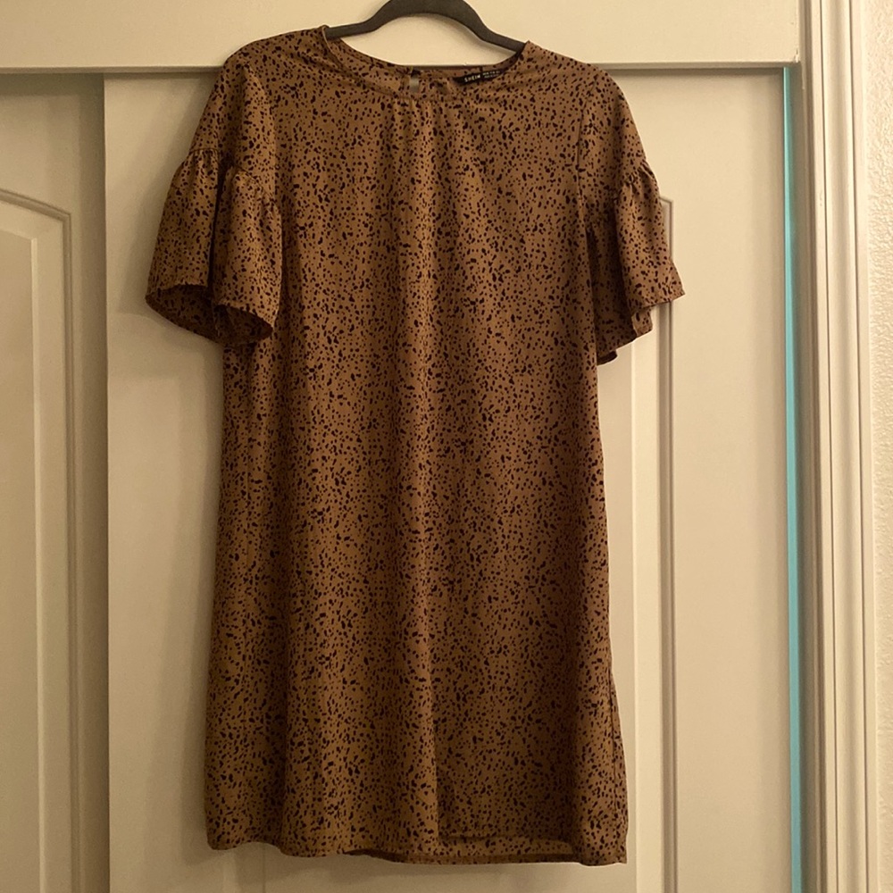 Medium brown spotted dress